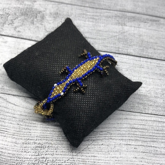 Handmade lizard geko fun statement bracelet - Picture 5 of 5